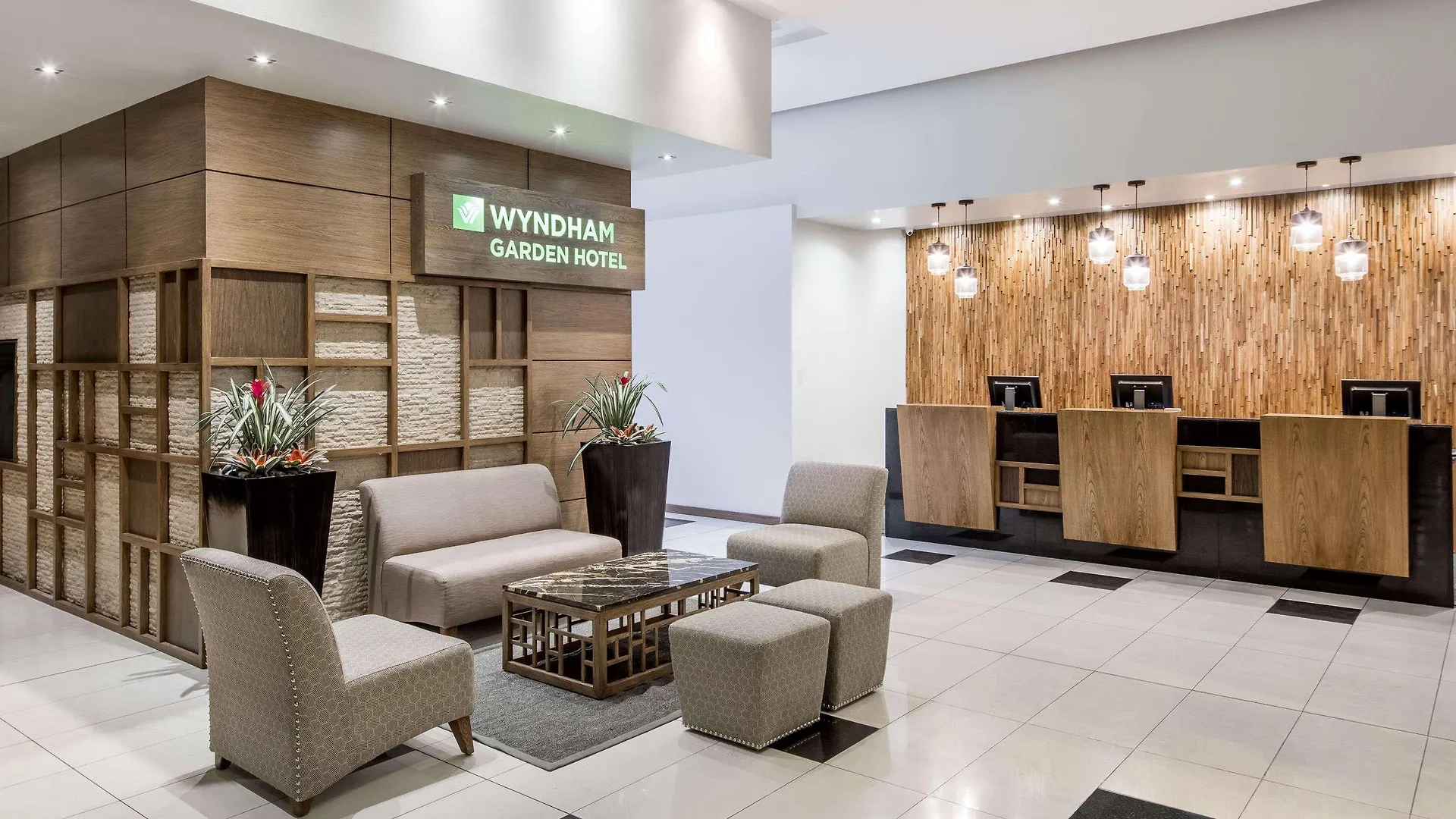 Wyndham Garden Guayaquil Hotell 4*,