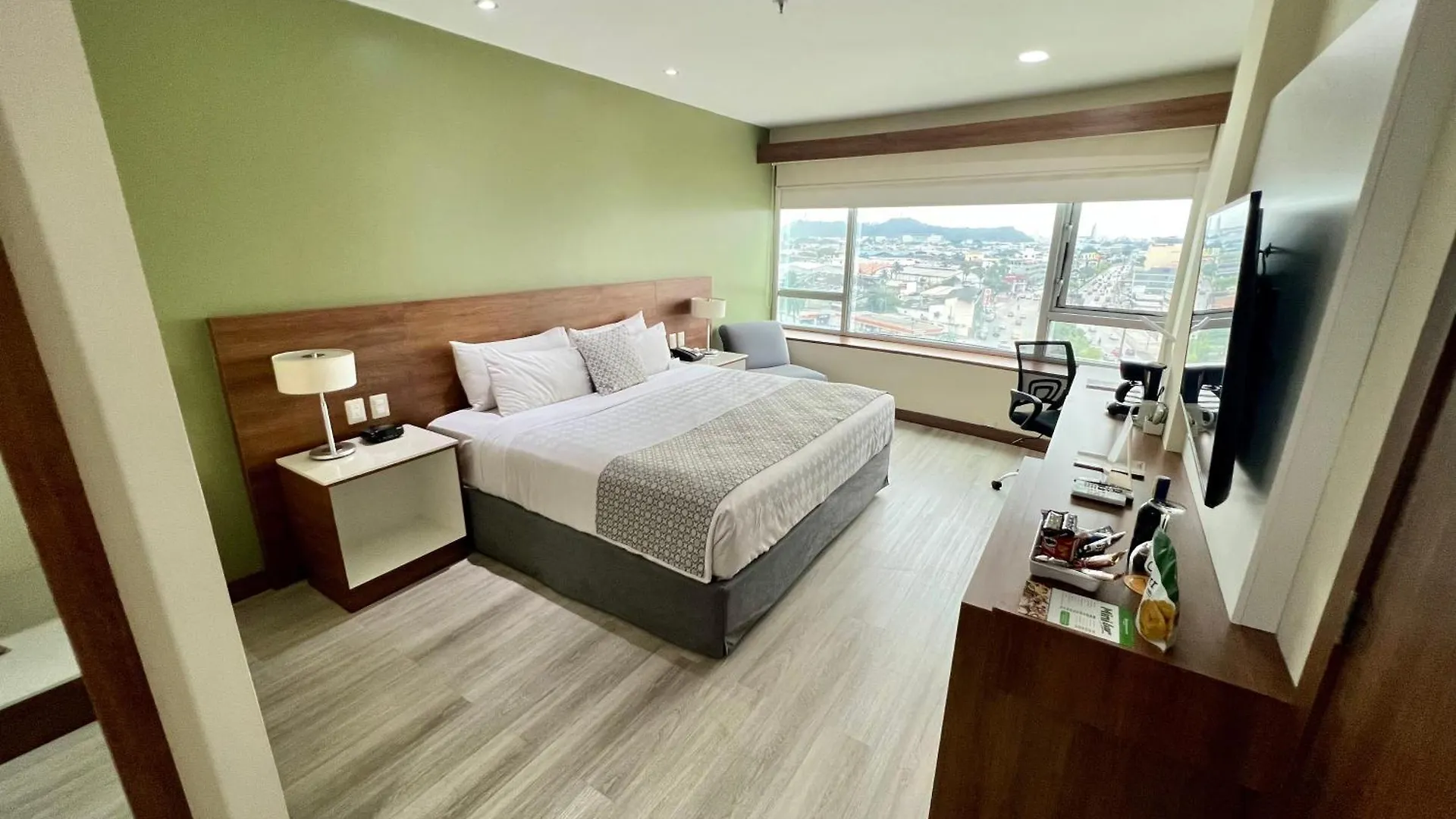 Wyndham Garden Guayaquil Hotel